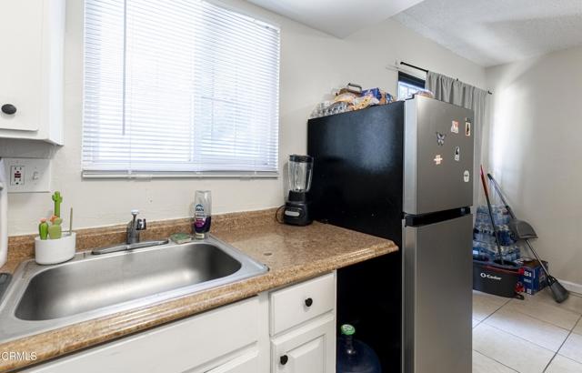 1859 Kentucky Street, Bakersfield CA: https://media.crmls.org/mediaz/f6951b85-2fbe-49ad-8ab6-8f74766cd4c2.jpg