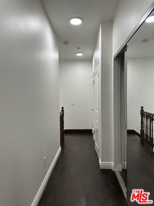 962 S Gramercy Drive, Los Angeles CA: https://media.crmls.org/mediaz/f69520c6-d78a-4728-9bc6-fa4bbe2e0c5d.jpg