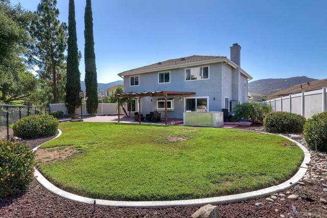 17937 Myrica Ln, San Diego CA: https://media.crmls.org/mediaz/f695389c-bc2b-4c89-a638-643996c600f5.jpg