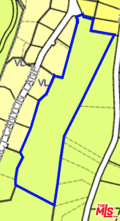 3806 N Glenridge Drive, Sherman Oaks CA: https://media.crmls.org/mediaz/f695c798-036f-45a6-98ed-4a6adaaad725.jpg