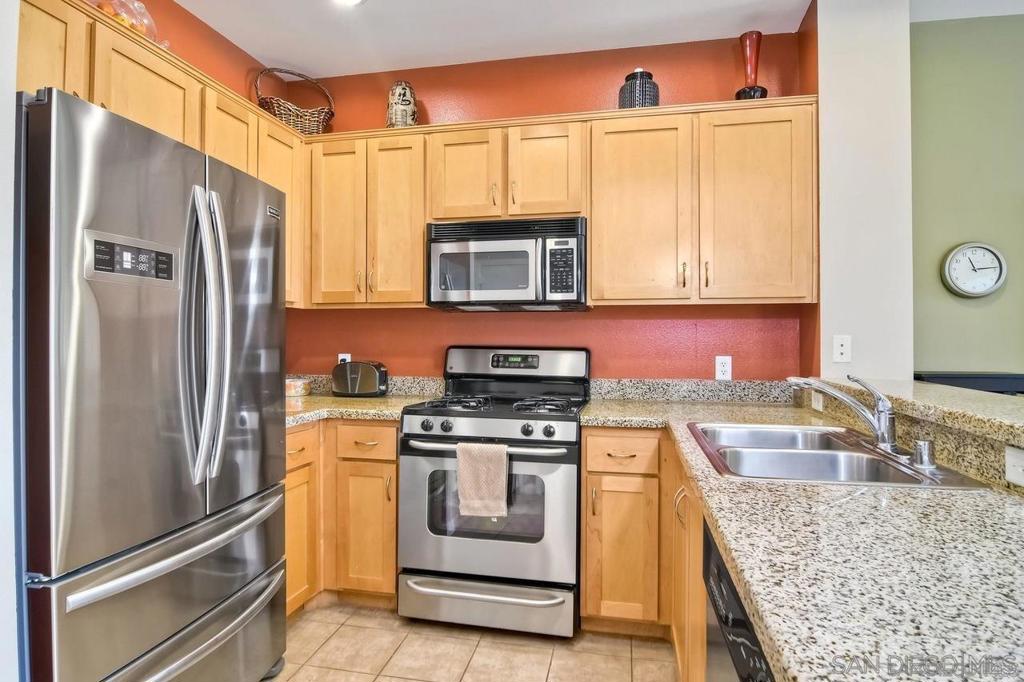 450 J Street - photo 4