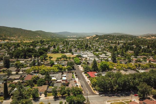 60 Monte Vista Way, Gilroy CA: https://media.crmls.org/mediaz/f6966acb-9a31-4b1c-9a79-222652090670.jpg