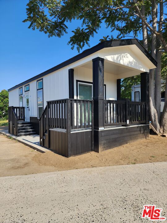 17650 Grand Avenue, Lake Elsinore CA: https://media.crmls.org/mediaz/f6967ec4-6385-42c3-9496-14f9a2ba65c5.jpg