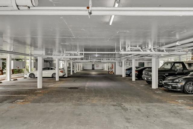 377 Mandarin Drive, Daly City CA: https://media.crmls.org/mediaz/f696afde-21b4-479d-a6f5-3e0362cd4be2.jpg