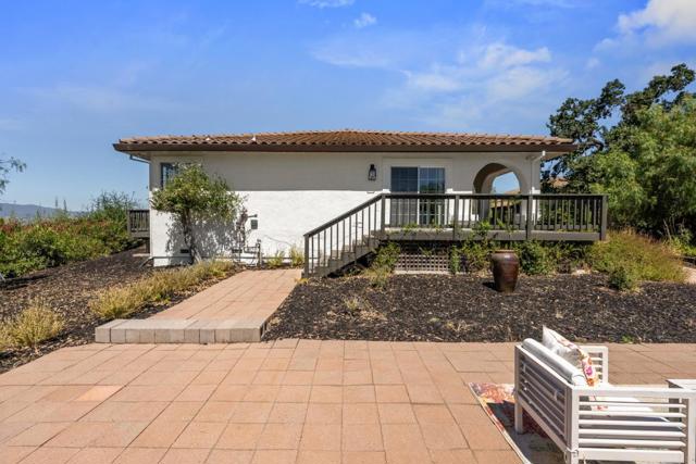 17101 Kruse Ranch Lane, Morgan Hill CA: https://media.crmls.org/mediaz/f696c0b4-0cb8-4385-99e8-0df158e122ef.jpg