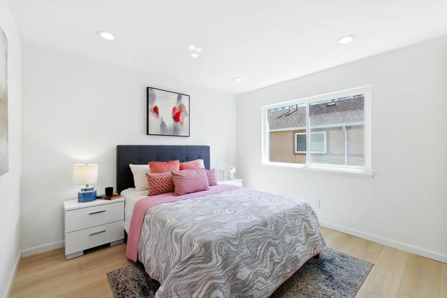 2452 W Bayshore Road, Palo Alto CA: https://media.crmls.org/mediaz/f697613f-cec8-40c1-9813-1712af1391fa.jpg