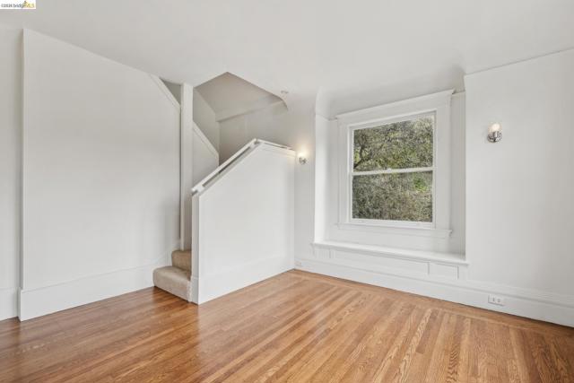 1718 Bancroft Way, Berkeley CA: https://media.crmls.org/mediaz/f697d407-3af2-470c-85a7-ae678c408062.jpg