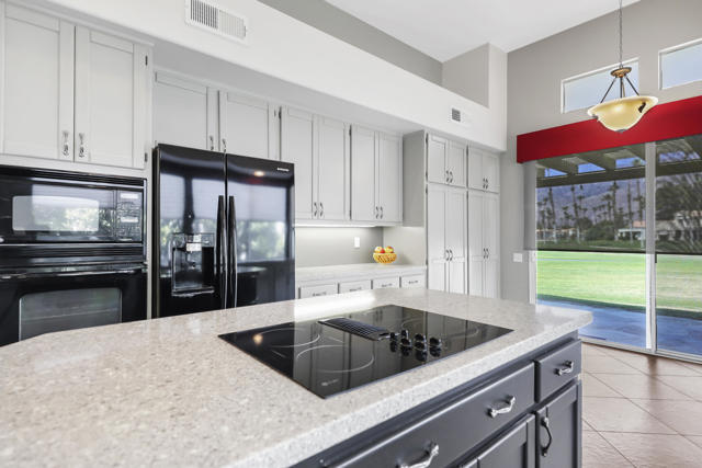 29879 E Trancas Drive, Cathedral City CA: https://media.crmls.org/mediaz/f697d589-fb2f-4000-b5d9-0a115baeefe2.jpg
