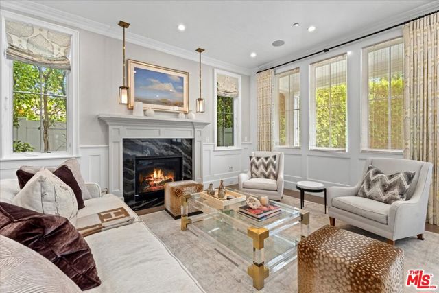 4105 Bellingham Avenue, Studio City CA: https://media.crmls.org/mediaz/f697fbd5-2952-49d7-9015-7283b4861a2b.jpg
