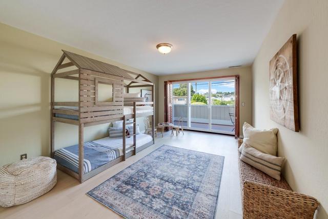 261 Sea Ridge Road, Aptos CA: https://media.crmls.org/mediaz/f698fb12-2b1b-460b-a8bb-8459ddacf9dd.jpg