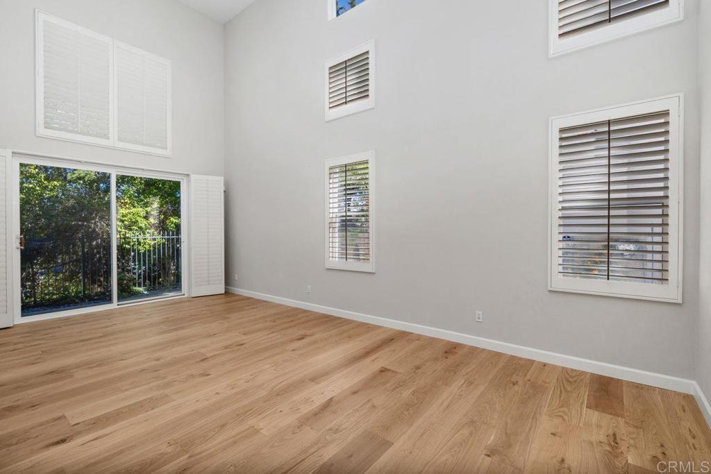 6085 Hillpointe Row - photo 9