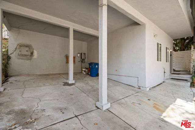 1115 N Beverly Glen Boulevard, Los Angeles CA: https://media.crmls.org/mediaz/f69a0eea-9a02-4c5d-baa4-0ee8e0ad17c6.jpg