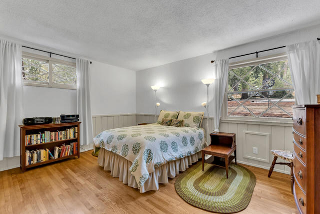 54640 Marian View Drive, Idyllwild CA: https://media.crmls.org/mediaz/f69a3283-69c4-4a09-8cb0-37e833ffac52.jpg