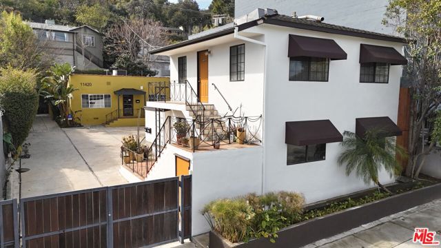 11420 VENTURA Boulevard, Studio City CA: https://media.crmls.org/mediaz/f69a53ee-c112-4f5d-8508-a3018868358e.jpg