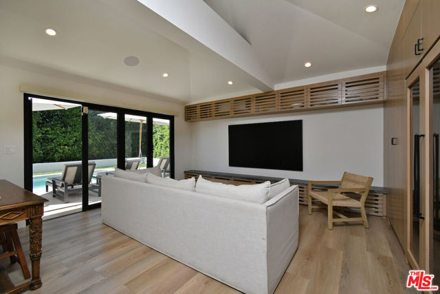 18033 Rosita Street, Encino CA: https://media.crmls.org/mediaz/f69ae3a6-5d72-4a5b-900c-d3afbcef09a1.jpg