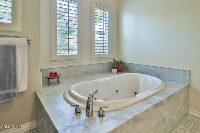 164 Via Sandra, Newbury Park CA: https://media.crmls.org/mediaz/f69b7578-ac10-4ddd-8a9e-be29d7a84323.jpg