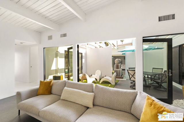 2084 S Lagarto Way, Palm Springs CA: https://media.crmls.org/mediaz/f69b7ef2-d03b-4634-b7c2-5ae201df4726.jpg