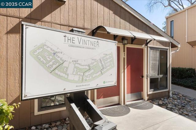 8975 Alcosta Blvd, San Ramon CA: https://media.crmls.org/mediaz/f69b9525-7bdf-4473-9948-d684e81a74a6.jpg