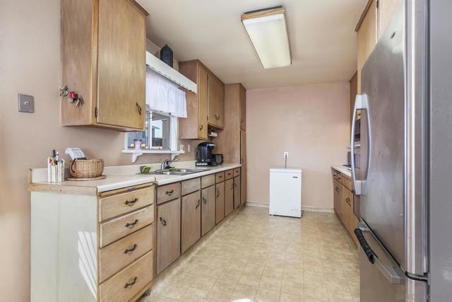 1256 TANGERINE ST, El Cajon CA: https://media.crmls.org/mediaz/f69bed4f-4b5f-448a-ac6c-14a83c5e8ec6.jpg