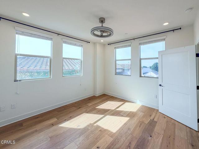 Detail Gallery Image 7 of 24 For 44 Coronado St #211,  Ventura,  CA 93001 - 1 Beds | 1 Baths