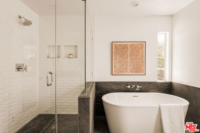 7737 Denrock Avenue, Los Angeles CA: https://media.crmls.org/mediaz/f69e2250-1f03-4e7f-ba60-e2631a421d59.jpg
