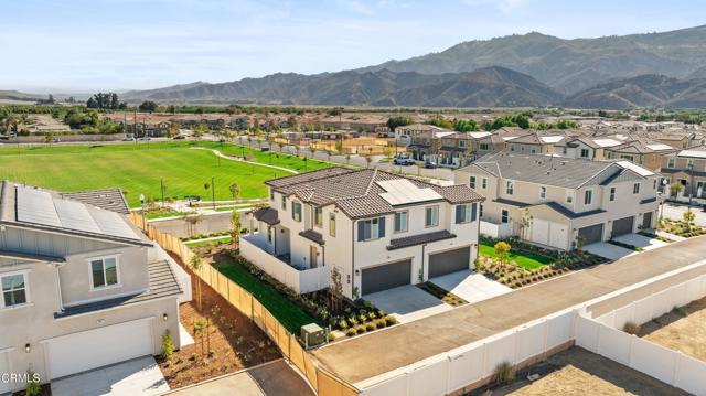 Detail Gallery Image 8 of 18 For 339 Grapefruit Ln, Piru,  CA 93040 - 3 Beds | 2/1 Baths