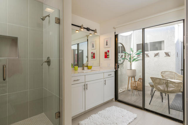 2910 Calle Loreto, Palm Springs CA: https://media.crmls.org/mediaz/f69ecd4c-0563-45d0-aec7-defb8344d58e.jpg