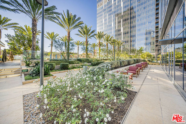 877 Francisco Street, Los Angeles CA: https://media.crmls.org/mediaz/f69ed0ae-4978-4f5e-8768-c0616efc1e3a.jpg