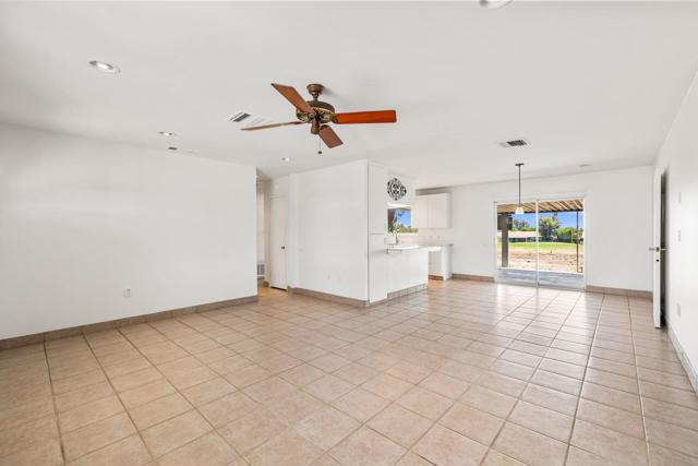 42660 Wisconsin Avenue, Palm Desert CA: https://media.crmls.org/mediaz/f69f7f86-d570-4ffd-a8eb-5ea24d16787a.jpg