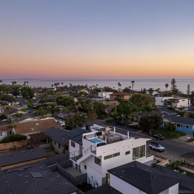 5140 Los Robles Drive, Carlsbad CA: https://media.crmls.org/mediaz/f69fed82-b076-41f9-8190-e2be17281f15.jpg
