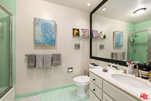 6410 W 6th Street, Los Angeles CA: https://media.crmls.org/mediaz/f6a2d6c7-ac64-4608-906c-b5bb46a65a62.jpg