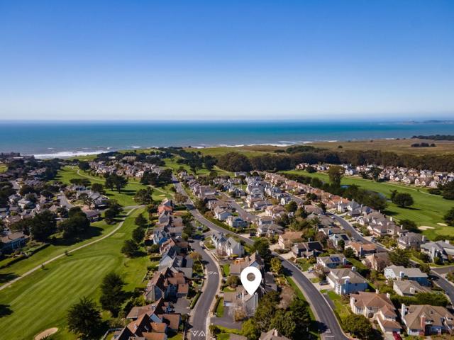 21 Pinehurst Lane, Half Moon Bay CA: https://media.crmls.org/mediaz/f6a38e58-462c-469b-b730-ae4e03b74b03.jpg