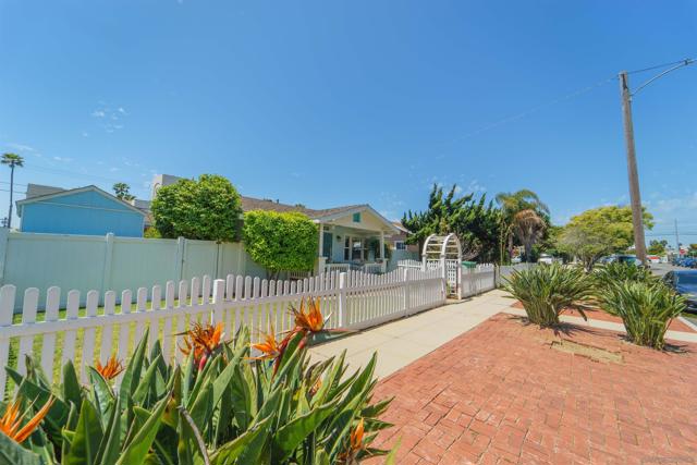 321 S Freeman, Oceanside CA: https://media.crmls.org/mediaz/f6a39da2-5886-40bc-a400-63d0a42fabac.jpg