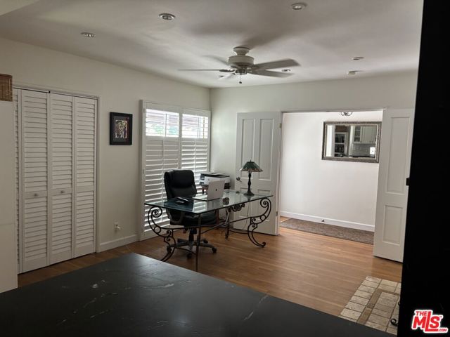 22491 Domingo Road, Woodland Hills CA: https://media.crmls.org/mediaz/f6a651e7-8281-4663-9aa3-0a79bcc0ccd3.jpg