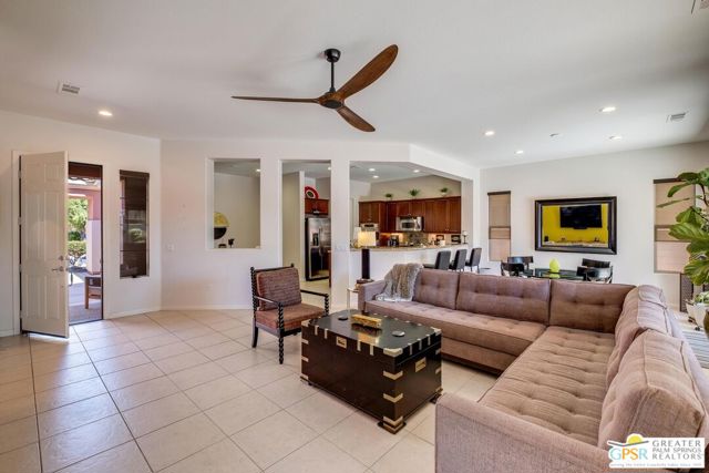 81091 Avenida Colonias, Indio CA: https://media.crmls.org/mediaz/f6a72a14-9db1-4a7d-8e76-93f97360a4cb.jpg
