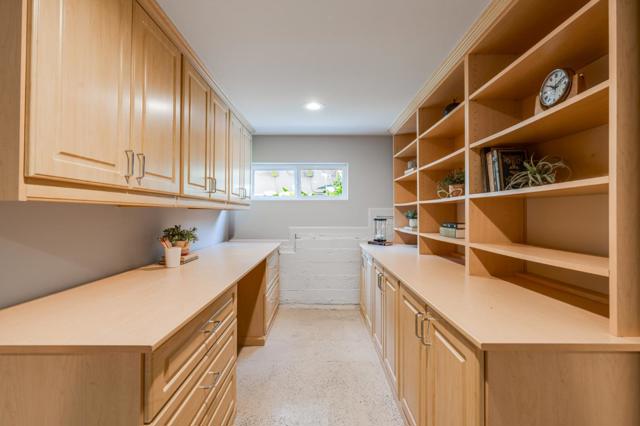 19445 Black Road, Los Gatos CA: https://media.crmls.org/mediaz/f6a7e9ee-f934-47da-b5f0-cf1c65a10fc3.jpg