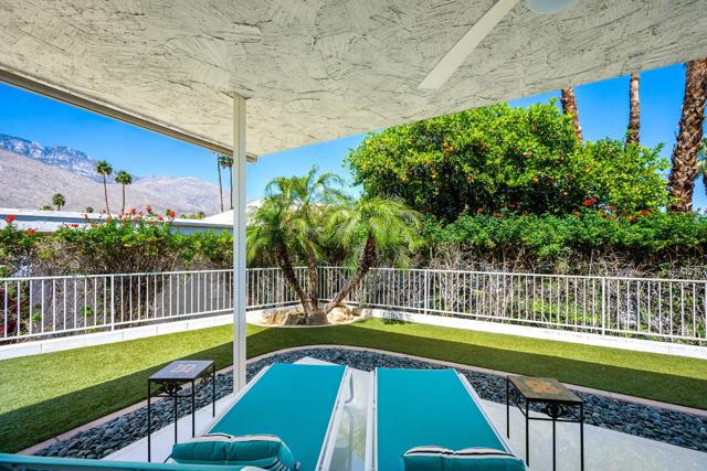1380 Malaga Circle, Palm Springs CA: https://media.crmls.org/mediaz/f6a7ff66-2079-444e-a48f-2ec69eef0f01.jpg
