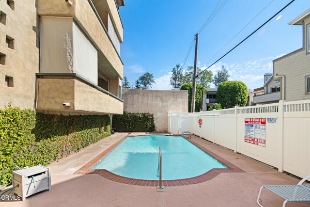 Detail Gallery Image 20 of 27 For 960 San Pasqual St #210,  Pasadena,  CA 91106 - 2 Beds | 3 Baths