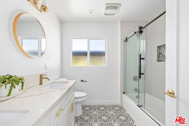 2311 W 78th Place, Inglewood CA: https://media.crmls.org/mediaz/f6a8af1d-753f-4392-98a7-63cddbfd640c.jpg