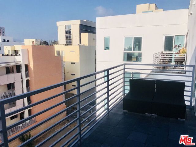 1241 5TH Street, 603 photo 15