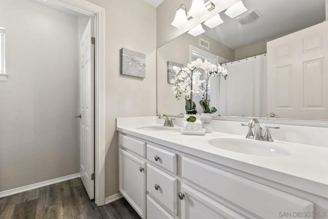 7878 Pipit Pl, San Diego CA: https://media.crmls.org/mediaz/f6a969aa-ab96-4647-9d11-29dc1c605774.jpg