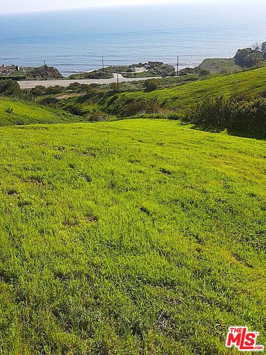4620 Via Vienta, Malibu CA: https://media.crmls.org/mediaz/f6a9e151-efb4-4615-a493-0bd76418486d.jpg