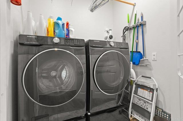 2035 Bravo Loop, Chula Vista CA: https://media.crmls.org/mediaz/f6aa06ca-35fd-44e9-9dcc-616d582766d2.jpg