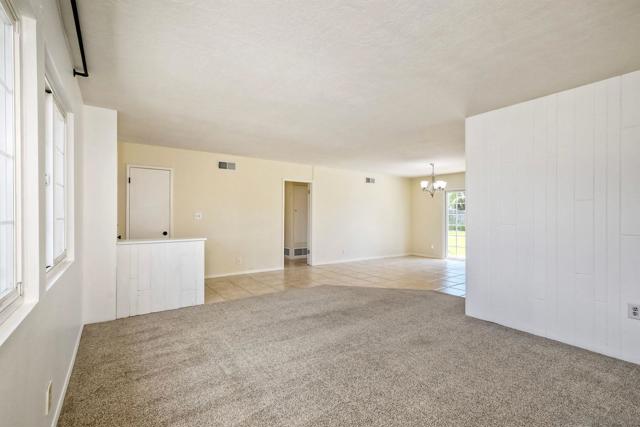 1729 Lahoud, Cardiff by the Sea CA: https://media.crmls.org/mediaz/f6aa13f4-1349-4ef2-8c12-3d6b38414ced.jpg