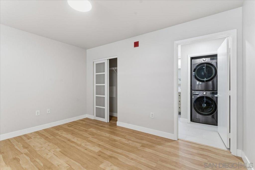 1150 J - photo 18