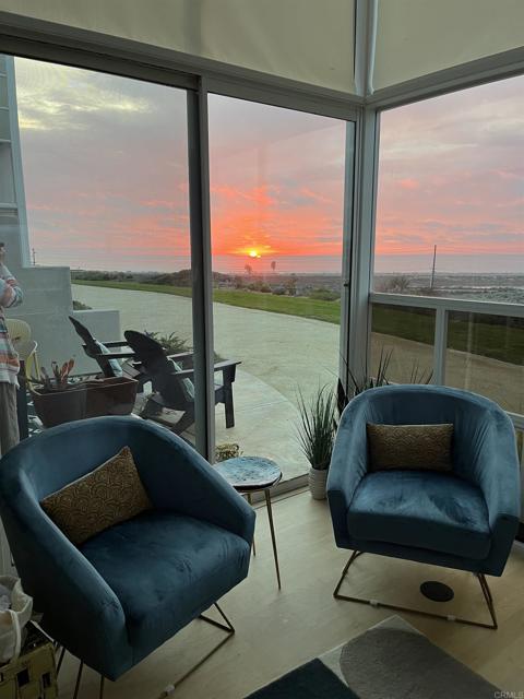 Detail Gallery Image 3 of 28 For 166 Solana Point Cir, Solana Beach,  CA 92075 - 3 Beds | 2/1 Baths