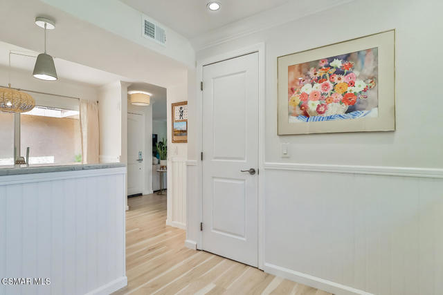 4021 Yankee Drive, Agoura Hills CA: https://media.crmls.org/mediaz/f6aa4724-7e24-4380-af47-79729c380ea8.jpg