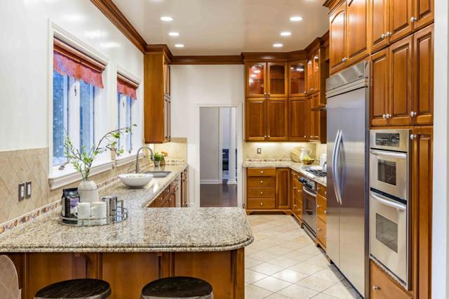 1045 Lassen Drive, Menlo Park CA: https://media.crmls.org/mediaz/f6ab1e63-2ae6-4590-b6f5-fe9f967e9dd3.jpg