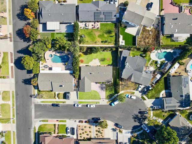 Detail Gallery Image 34 of 36 For 1860 Guilford Cir, Thousand Oaks,  CA 91360 - 3 Beds | 2/1 Baths