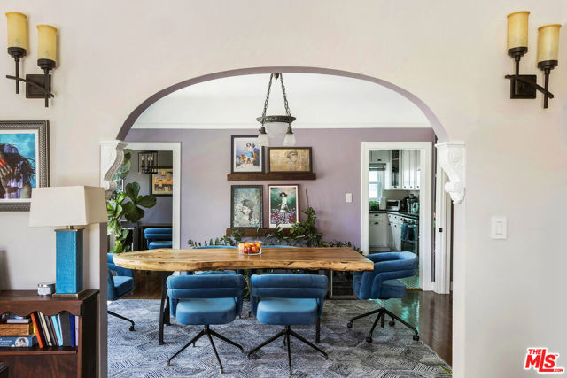 1569 S Orange Grove Avenue, Los Angeles CA: https://media.crmls.org/mediaz/f6ad8202-f87e-48d4-a336-a8d787821354.jpg